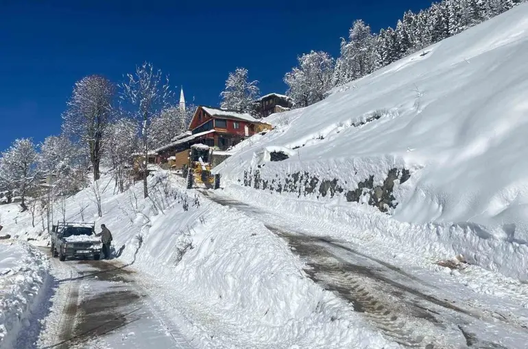 Rize’de 206 köy yolu kar nedeniyle ulaşıma kapandı
