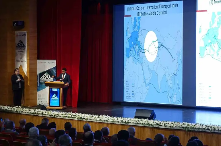 Rize’de Ticaret ve Ekonomi Kongresi ve Zirvesi başladı
