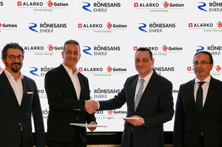 Rönesans Enerji ilk batarya yatırımını başlattı
