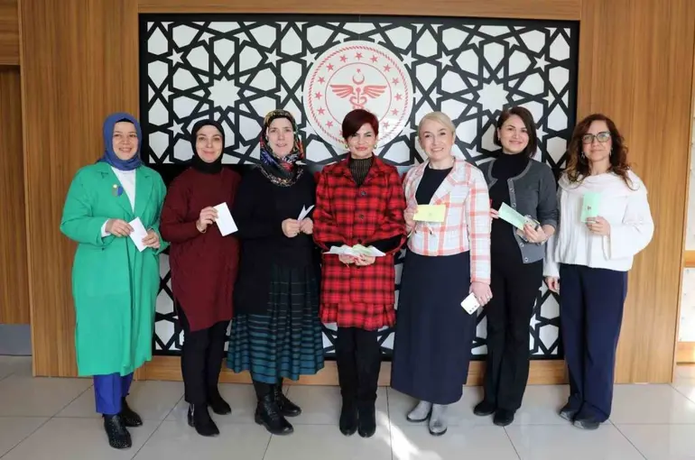 Sağlık çalışanlarına mektuplu kanser tarama hatırlatması
