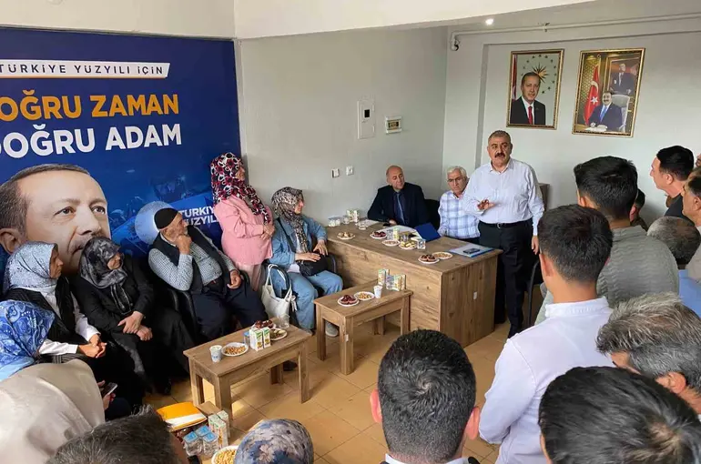 Sahada hizmet, teşkilatta istişare: Palandöken’de birlik ve hizmet vurgusu
