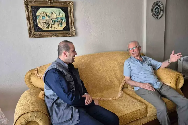 Sakarya Büyükşehir, Gaziler Günü’nde 16 ilçede kapı kapı vefa gösterdi
