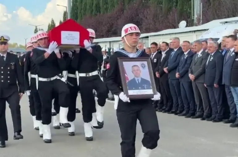 Sakaryalı şehit, Kocaeli Cengiz Topel Havalimanı’nda törenle karşılandı
