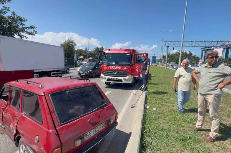 Samsun’da araçlar çarpıştı: 2’si çocuk 3 yaralı
