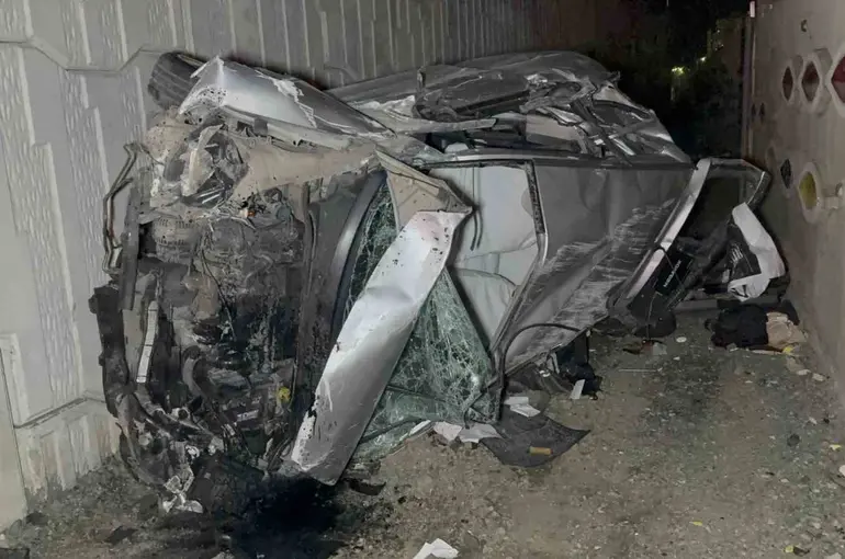 Samsun’da takla atarak hurdaya dönen otomobilde 2 kişi yaralandı
