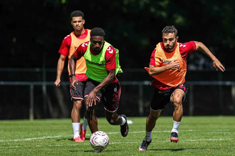 Samsunspor, yeni sezona Hollanda’da hazırlanıyor
