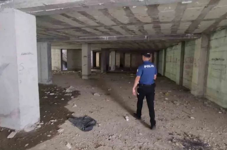 Sandıklı’da metruk binalara yönelik denetim
