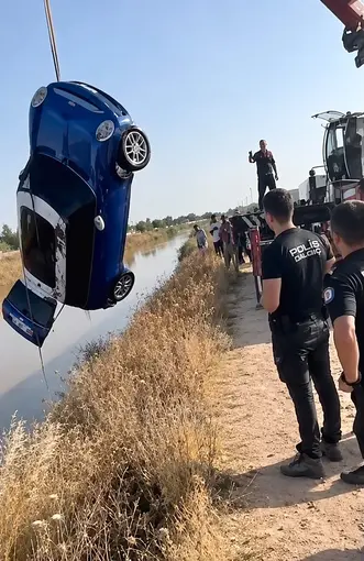 Şanlıurfa’da otomobil dereye uçtu: Sürücü kayboldu
