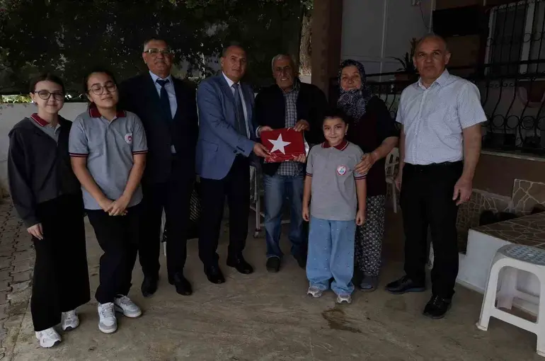 Sarıgöl’de şehit ailesine vefa ziyareti
