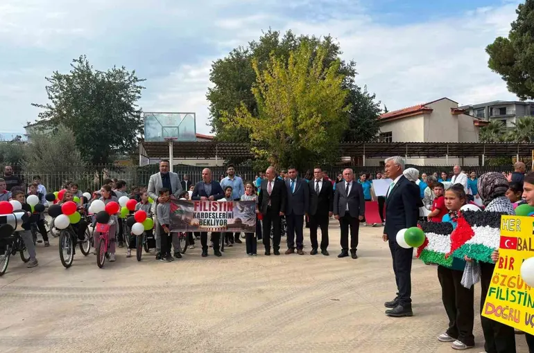 Sarıgöllü öğrencilerden Gazzeli çocuklar için anlamlı etkinlik
