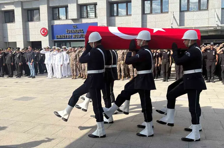 Şehit polis için İstanbul’da tören düzenlendi

