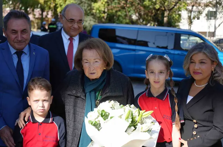 Semahat Arsel, adını taşıyan okulun açılışına katıldı
