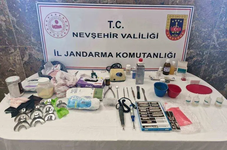Seyyar dişçiyi kullandığı malzemeler ele verdi
