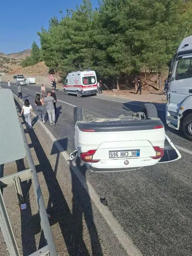 Siirt’te otomobil takla attı: 2 kişi ölümden döndü
