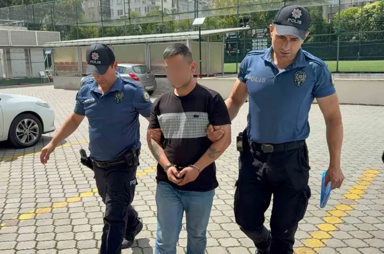 Silahından çıkan kurşun hastaneye isabet etti: Şüpheli tutuklandı
