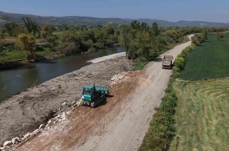 Simav Çayı’nda taşkına önlem
