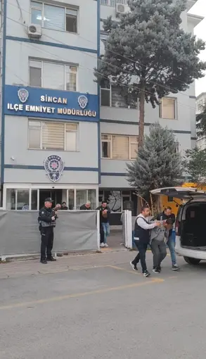 Sincan İlçe Emniyet Müdürlüğünden aranan şahıslara yönelik operasyon
