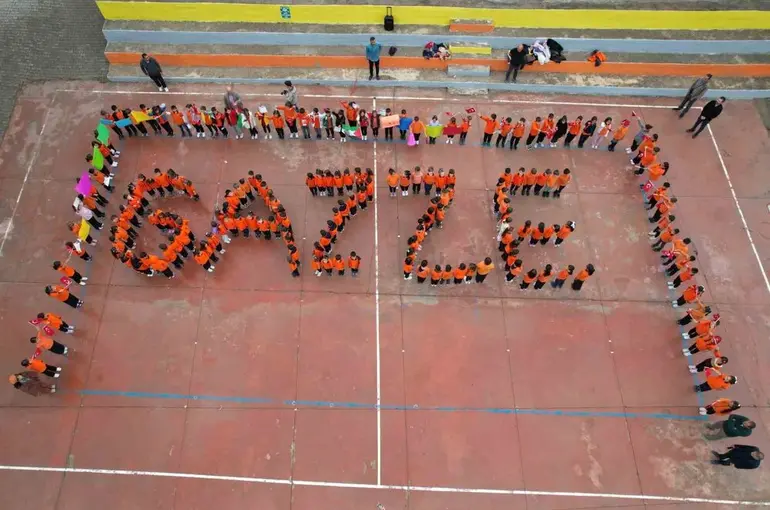 Sındırgı’da miniklerden Gazze’ye anlamlı destek

