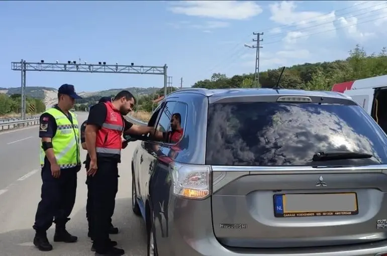 Sinop’ta huzur uygulaması: Aranan 3 şahıs yakalandı
