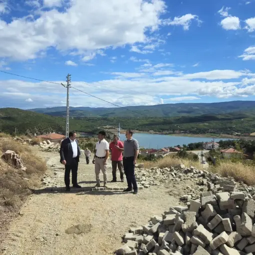 Sinop’ta köylere parke yol

