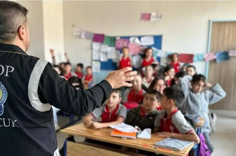 Sinop’ta öğrencilere ’güvenlik’ dersi
