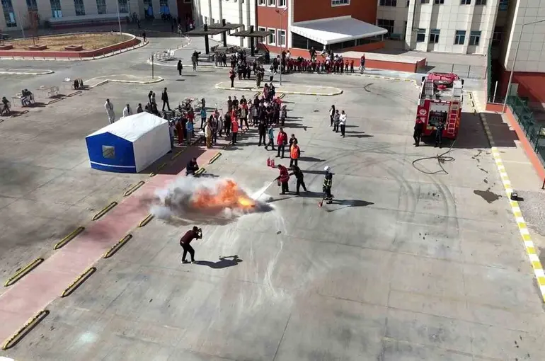 Sivas Numune Hastanesinde gerçeğini aratmayan tatbikat
