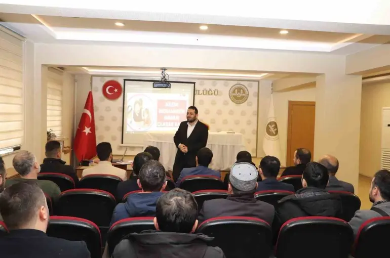 Sivas’ta "baba okulu" semineri başladı
