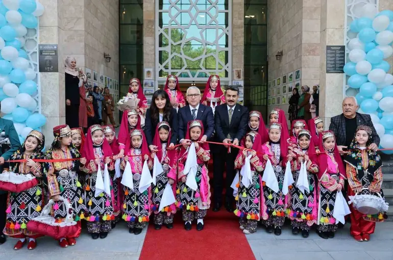 Sivas’ta hayat boyu öğrenme sergisi açıldı
