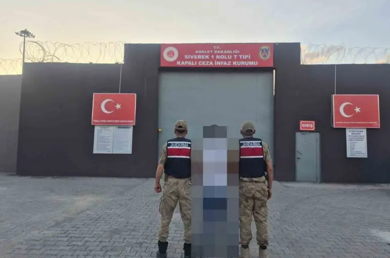 Siverek’te 7 yıl 6 ay hapis cezasıyla aranan şahıs yakalandı
