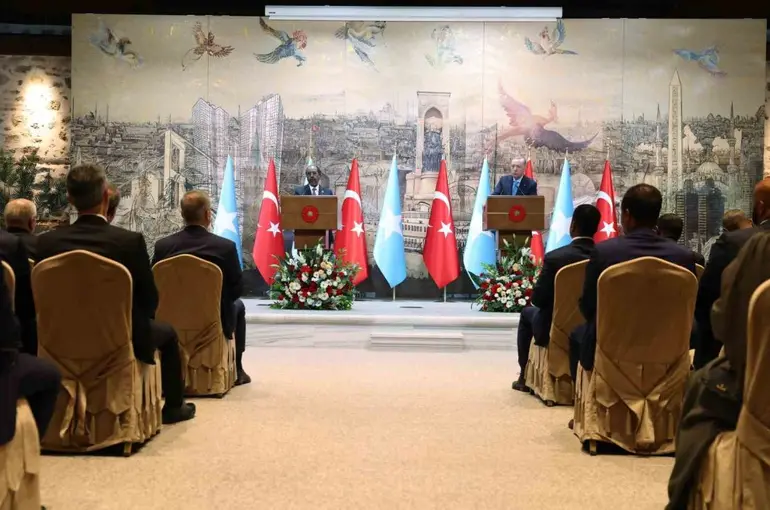 Somali Cumhurbaşkanı Mahmud: "Netanyahu’nun bu saldırgan tavrı, Somali’yi de içeren bu tavrı kabul edilemez"
