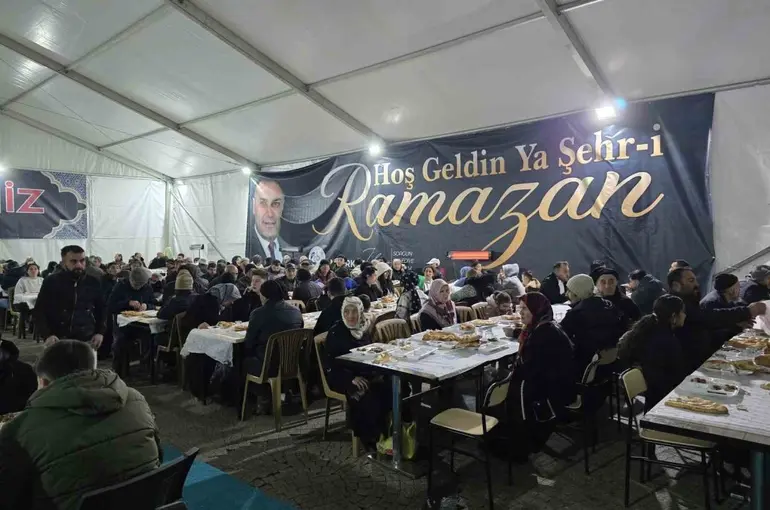 Sorgun Belediyesi iftar çadırında her gün 450 kişilik iftar menüsü hazırlanıyor
