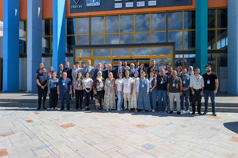 Sosyal bilgiler öğretmenleri metaverse ile dijital içerik üretecek

