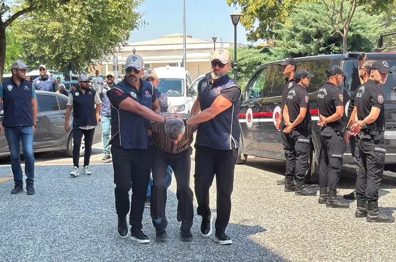 Suikast timindeki Karatepe’ye maddi yardımda bulunan 10 şüpheli yakalandı

