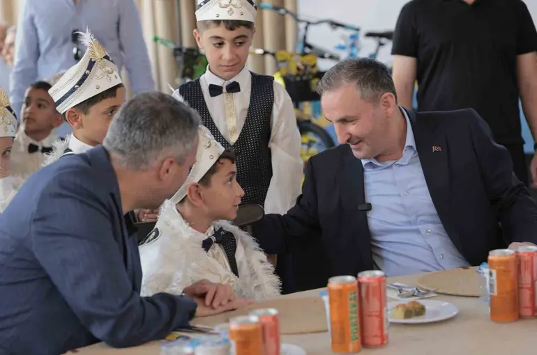 Sultanbeyli’de sünnet töreni coşkusu
