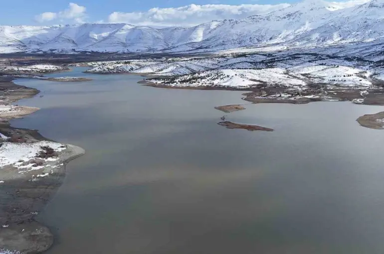 Sürgü Barajı’nda su seviyesi yüzde 60’a yaklaştı
