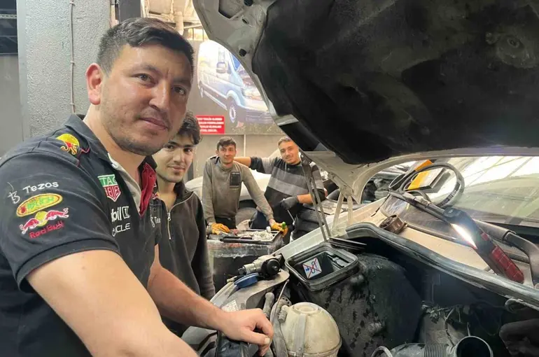 Sürücülere yaz bakımı uyarısı: "Küçük masraflardan kaçarken motoru kaybetmeyin"
