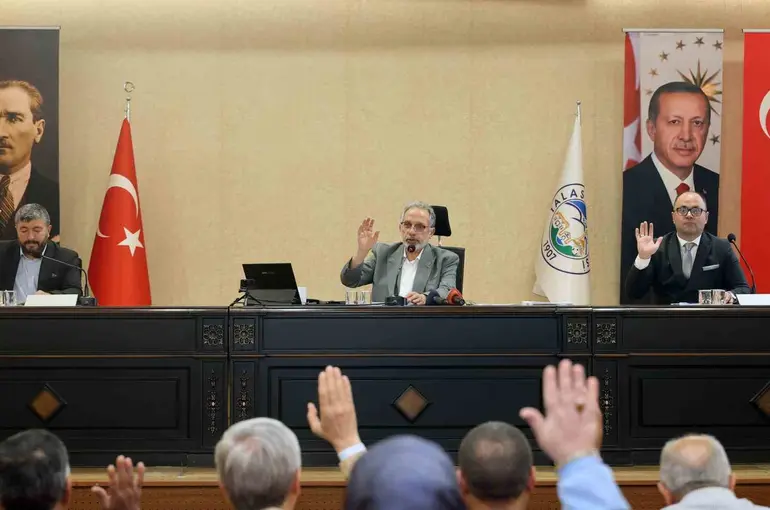 Talas Meclisi’nden hizmet atağı
