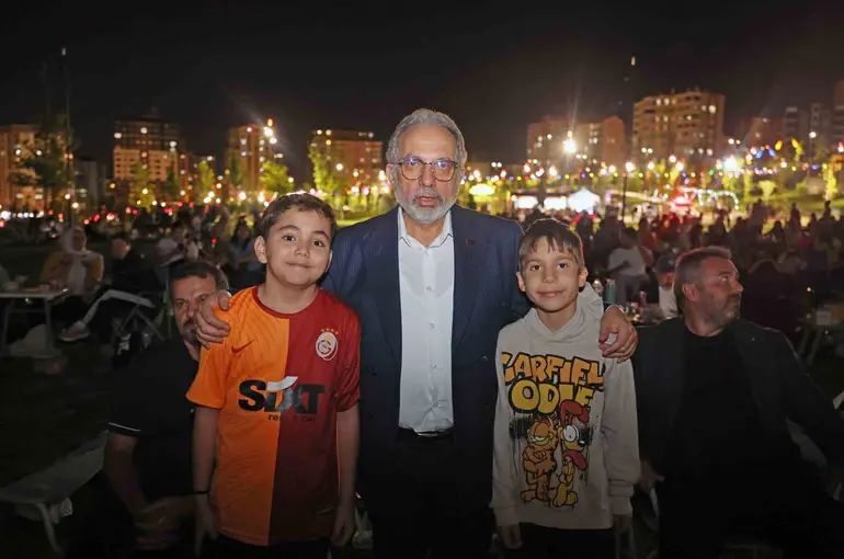 Talas’ta ‘Asırlık Gece’ finali açık havada izlendi
