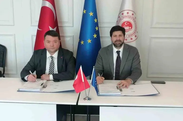 Tarsus’ta yeşil çatı dönemi başlıyor
