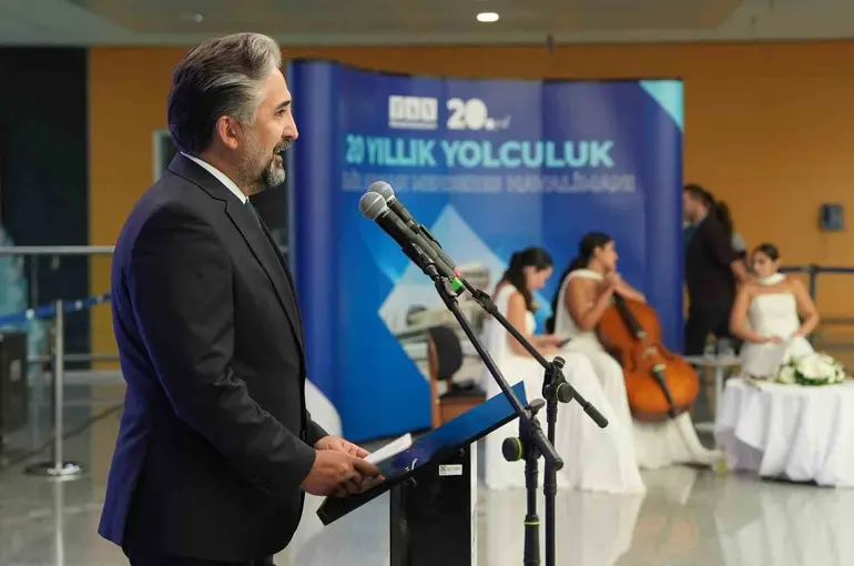 TAV Havalimanları İzmir’de 20. yılını kutluyor
