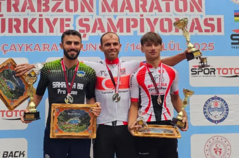 Tecrübeli pedal şampiyonada podyumu boş bırakmadı
