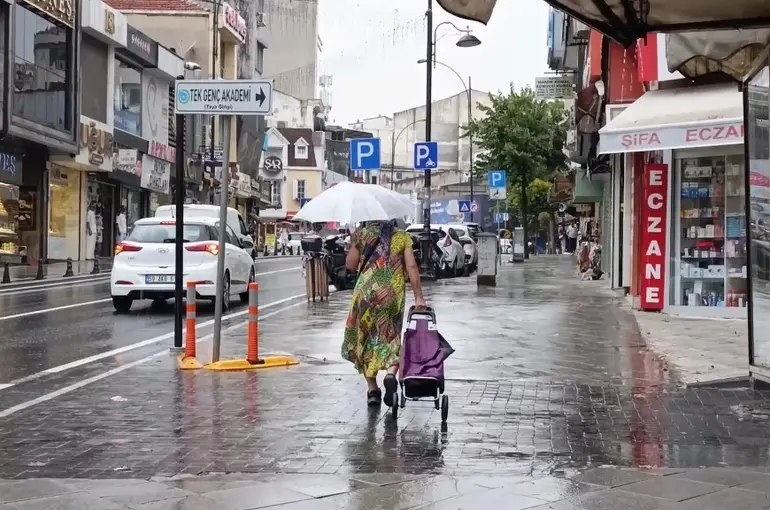 Tekirdağ’da yağmur etkili oldu
