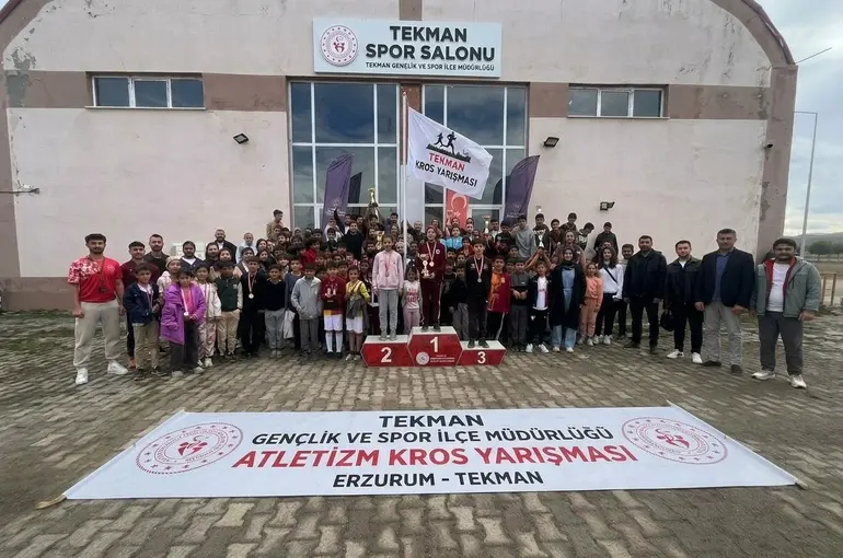 Tekman’da 144 öğrenci yarıştı: Dereceye girenler belli oldu
