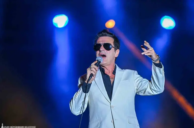 Teoman’dan 95. İzmir Enternasyonal Fuarı’nda müzik şöleni
