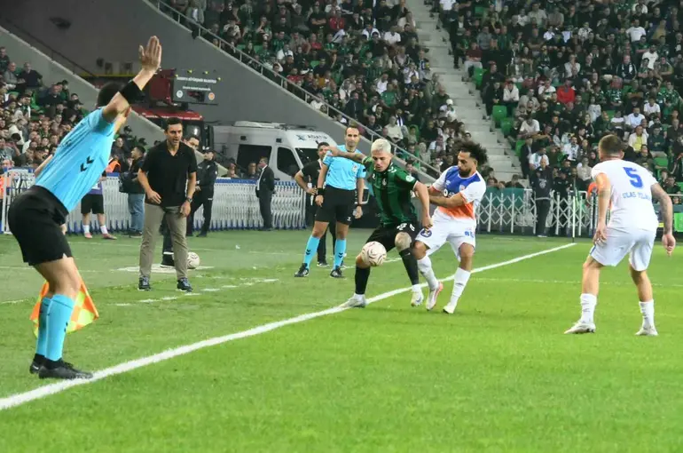 TFF 2. Lig: Sakaryaspor: 2 - İskenderunspor: 2

