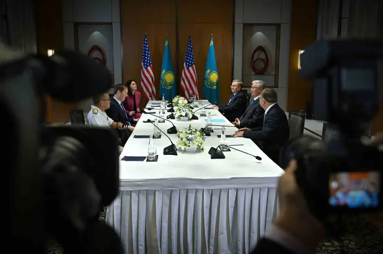Tokayev, Trump’ın özel temsilcisi Gor ile görüştü
