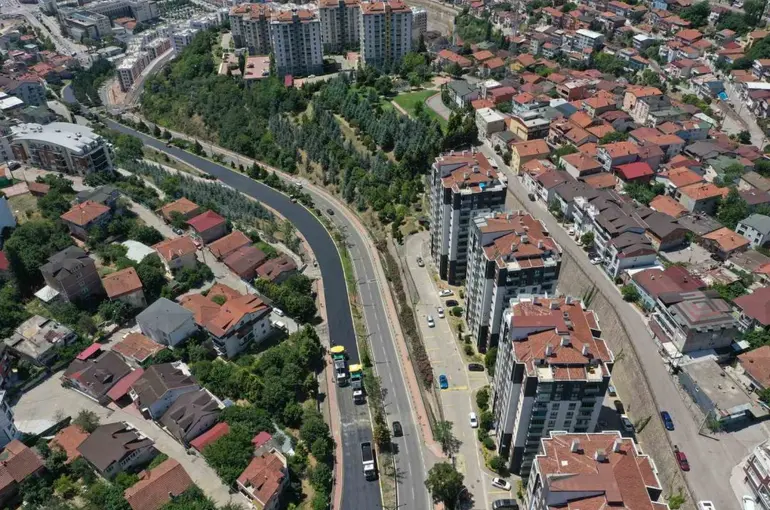 Tosyalı’nın cüruf bazlı yüksek performanslı asfaltı Kocaeli yollarında

