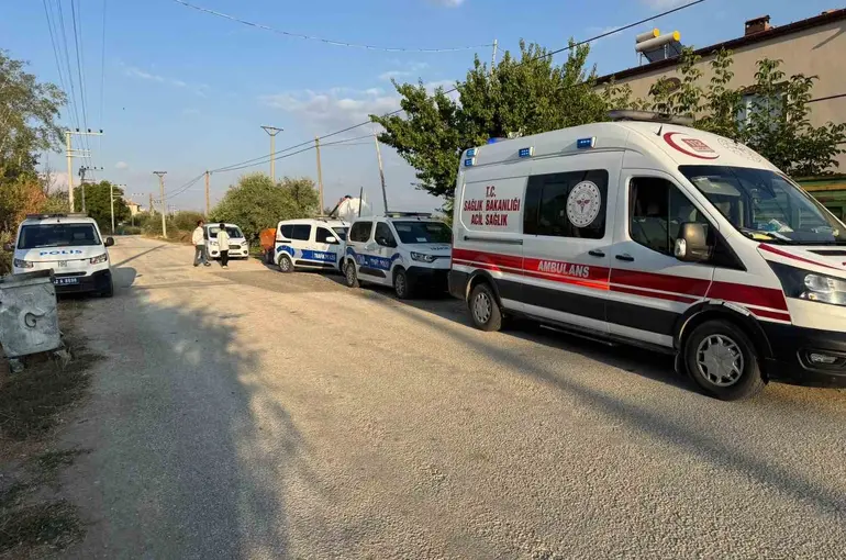 Traktörün altında kalan 4 yaşındaki çocuk hayatını kaybetti
