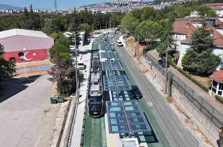 Tramvay hattı bölgeye nefes aldırdı

