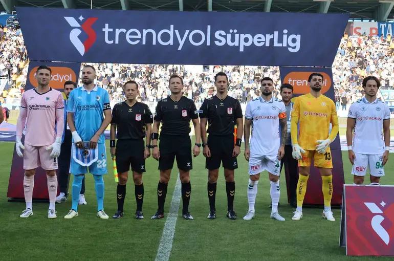 Trendyol Süper Lig: Erzurumspor FK: 1 - Konyaspor: 0 (İlk yarı)
